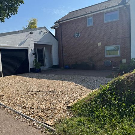 Hunters Lodge Exeter, Free Parking, Country Views, Great Wi-Fi, Large Garden Poltimore 外观 照片